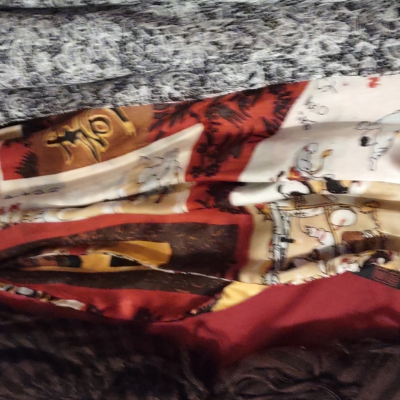 Assorted Patterned Scarves Collection - Picture 3 of 5